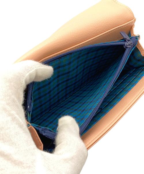 familiar（ファミリア）familiar (ファミリア) ショルダーベルト付長財布 ピンクの古着・服飾アイテム