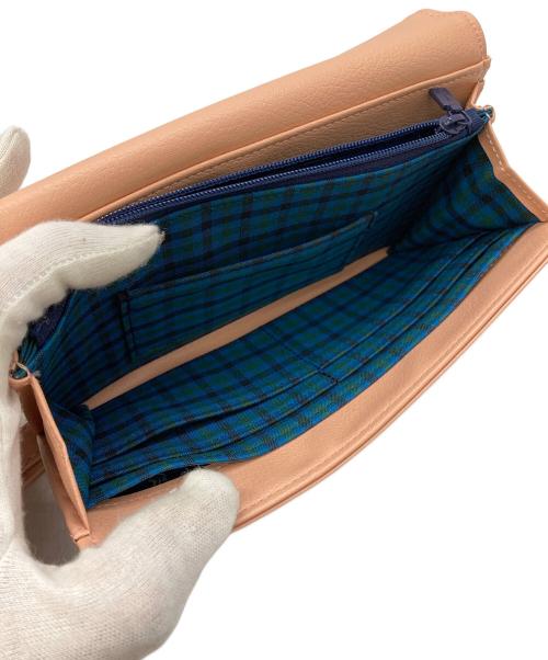 familiar（ファミリア）familiar (ファミリア) ショルダーベルト付長財布 ピンクの古着・服飾アイテム