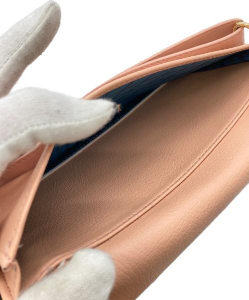 familiar（ファミリア）familiar (ファミリア) ショルダーベルト付長財布 ピンクの古着・服飾アイテム