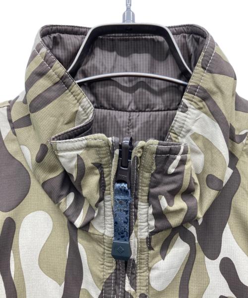 Columbia（コロンビア）Columbia (コロンビア) リバーシブル中綿ジャケット カーキ サイズ:Mの古着・服飾アイテム