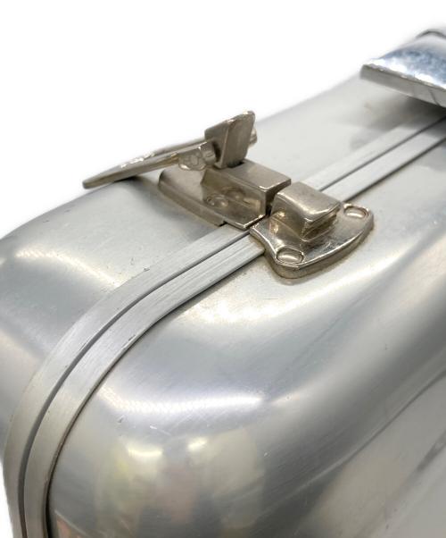 ZERO HALLIBURTON（ゼロ ハリバートン）ZERO HALLIBURTON (ゼロ ハリバートン) メタルアタッシュケース シルバーの古着・服飾アイテム