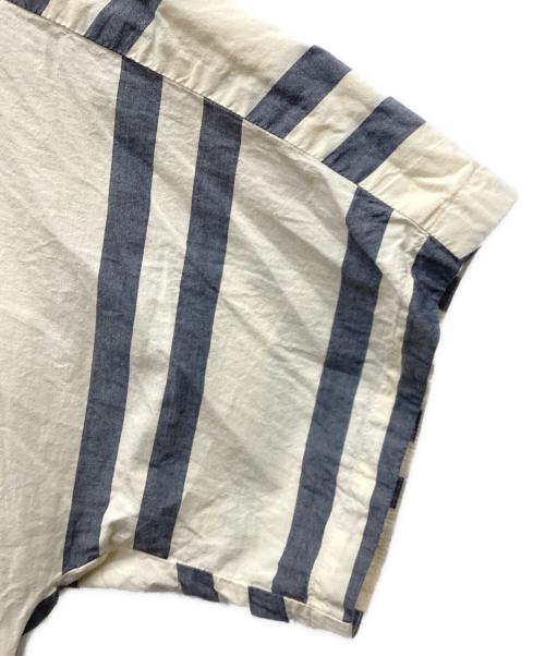 zulu&zephyr（ズールアンドゼファー）ZULU&ZEPHYR (ズールアンドゼファー) BLACKBONE STRIPE SHIRT ベージュ サイズ:38の古着・服飾アイテム