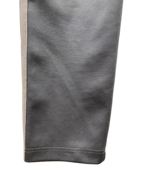 Needles（ニードルズ）Needles (ニードルズ) NARROW TRACK PANT POLY SMOOTH グレー サイズ:Sの古着・服飾アイテム