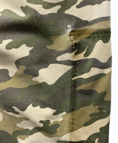 CarHartt（カーハート）CarHartt (カーハート) カットオフカモ柄カーゴパンツ カーキ サイズ:38×32の古着・服飾アイテム