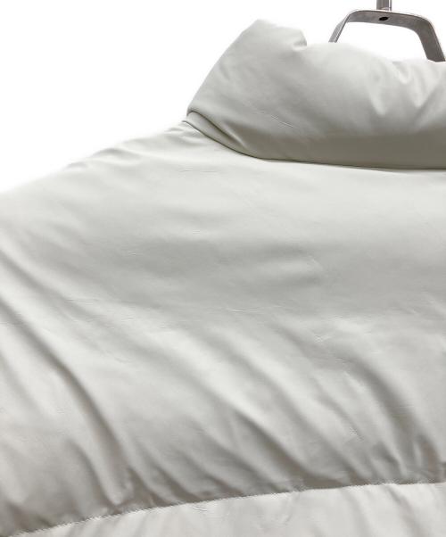 SLY（スライ）SLY (スライ) FINE TOUCH LOFTECH PUFFER ジャケット アイボリー サイズ:１の古着・服飾アイテム