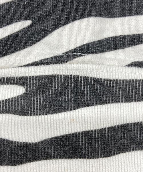SUPREME（シュプリーム）SUPREME (シュプリーム) Box Logo Crewneck Zebra ホワイト×ブラック サイズ:Smallの古着・服飾アイテム