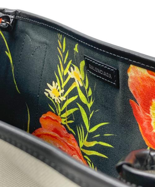 BALENCIAGA（バレンシアガ）BALENCIAGA (バレンシアガ) カバスS アイボリー×ブラックの古着・服飾アイテム