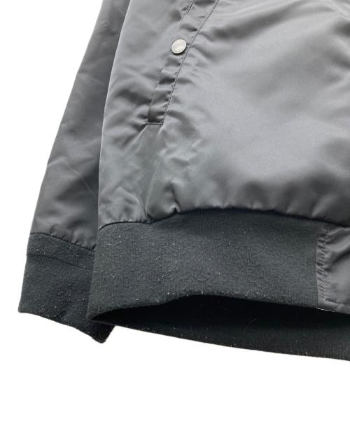 HUF（ハフ）HUF (ハフ) FAKE NEWS REVER MA-1 JACKET ブラック サイズ:XLの古着・服飾アイテム