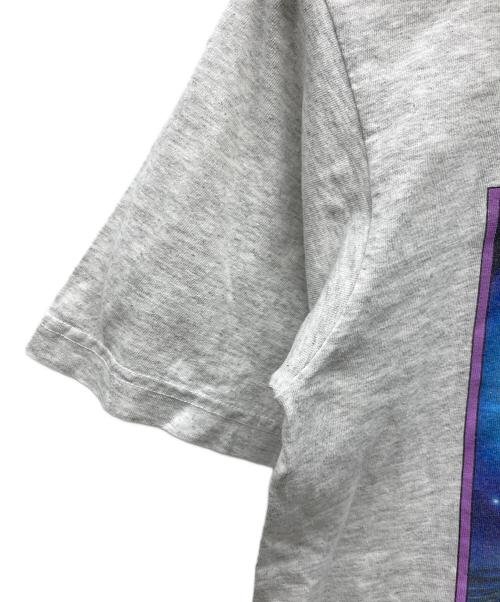 DISNEY（ディズニー）Disney (ディズニー) Tシャツ グレー サイズ:Mの古着・服飾アイテム