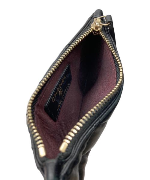 CHANEL（シャネル）CHANEL (シャネル) フラグメントケース マトラッセ ブラックの古着・服飾アイテム