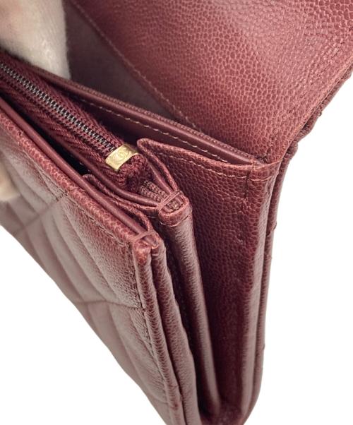 CHANEL（シャネル）CHANEL (シャネル) マトラッセキャビアスキンフラップウォレット ボルドーの古着・服飾アイテム