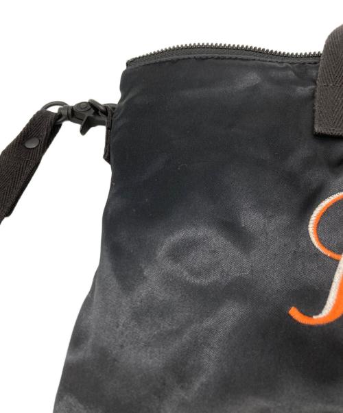 Hysteric Glamour（ヒステリックグラマー）Hysteric Glamour (ヒステリックグラマー) ISLAND SBM 刺繍 ヘルメットバッグ ブラックの古着・服飾アイテム