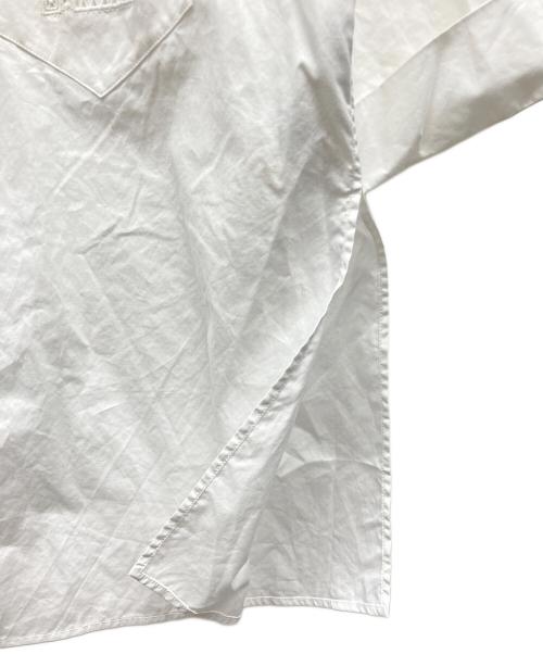 FENDI（フェンディ）FENDI (フェンディ) ロールアップスリーブSSシャツ ホワイト サイズ:38の古着・服飾アイテム