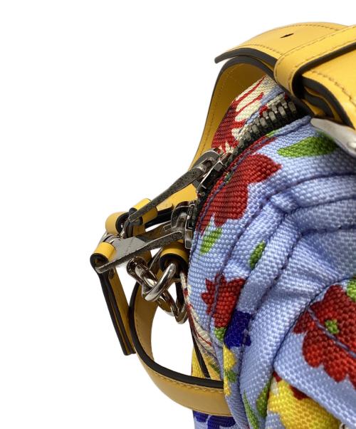 MIU MIU（ミュウミュウ）MIU MIU (ミュウミュウ) フラワープリント2WAYショルダーバック スカイブルーの古着・服飾アイテム