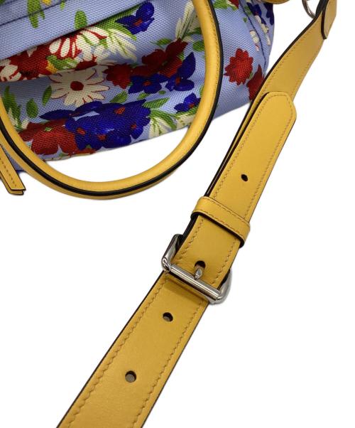 MIU MIU（ミュウミュウ）MIU MIU (ミュウミュウ) フラワープリント2WAYショルダーバック スカイブルーの古着・服飾アイテム