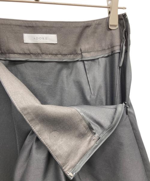 ADORE（アドーア）ADORE (アドーア) テクノベンタイルコクー ロングスカート ネイビー サイズ:38 W65-H88の古着・服飾アイテム