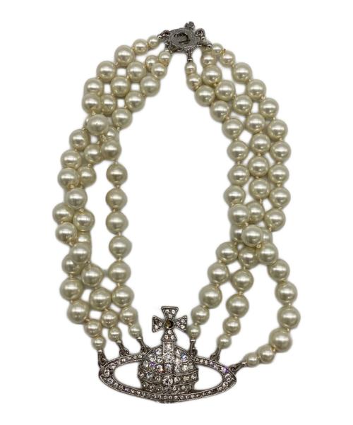 Vivienne Westwood（ヴィヴィアンウエストウッド）Vivienne Westwood (ヴィヴィアンウエストウッド) THREE ROW PEARL BAS RELIEF ベージュの古着・服飾アイテム