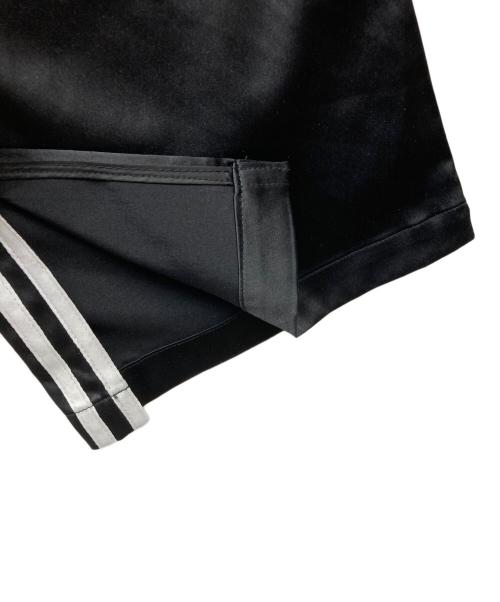 adidas Originals（アディダスオリジナル）adidas Originals (アディダスオリジナル) サテンフレアトラックパンツ ブラック サイズ:Mの古着・服飾アイテム