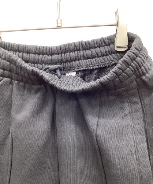 adidas（アディダス）adidas (アディダス) プレミアム エッセンシャルズピンタック ワイドレッグパンツ ブラック サイズ:Sの古着・服飾アイテム