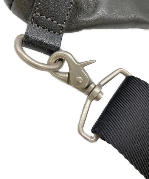 PAUL SMITH（ポールスミス）PAUL SMITH (ポールスミス) レザーショルダーバッグ ブラックの古着・服飾アイテム