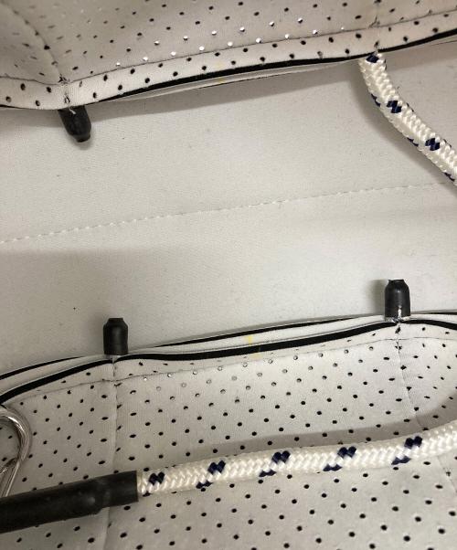 STATE OF ESCAPE（ステイトオブエスケープ）STATE OF ESCAPE (ステイトオブエスケープ) ネオプレン２WAYショルダーバック ホワイトの古着・服飾アイテム