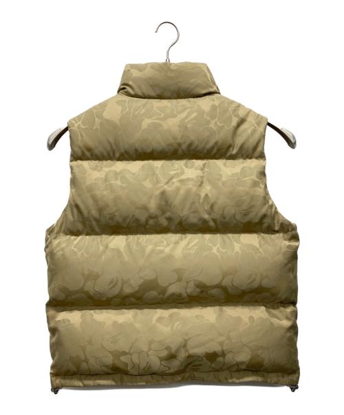 A BATHING APE（ア ベイシング エイプ）A BATHING APE (ア ベイシング エイプ) カモダウンベスト ベージュ サイズ:Lの古着・服飾アイテム