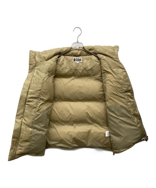 A BATHING APE（ア ベイシング エイプ）A BATHING APE (ア ベイシング エイプ) カモダウンベスト ベージュ サイズ:Lの古着・服飾アイテム