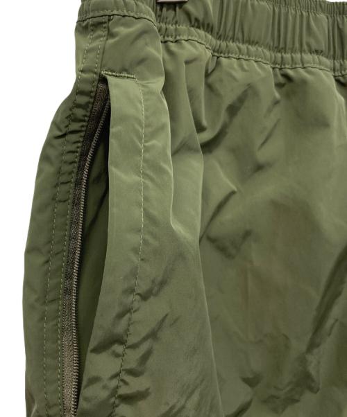 A BATHING APE（アベイシングエイプ）A BATHING APE (アベイシングエイプ) ナイロンハーフパンツ カーキ サイズ:XLの古着・服飾アイテム