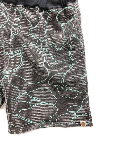 A BATHING APE（アベイシングエイプ）A BATHING APE (アベイシングエイプ) 蓄光スウェットハーフパンツ ブラック サイズ:XLの古着・服飾アイテム