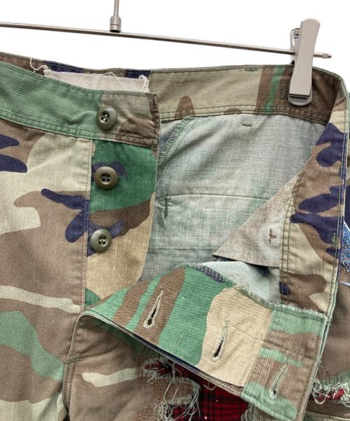 BUZZIN（バズィン）BUZZIN (バズィン) クラッシュカモクロップドパンツ カーキ サイズ:MEDIUMの古着・服飾アイテム