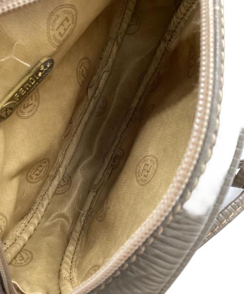 FENDI（フェンディ）FENDI (フェンディ) ズッキーノショルダーバッグ ベージュの古着・服飾アイテム