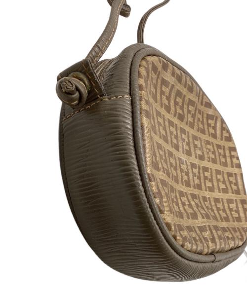 FENDI（フェンディ）FENDI (フェンディ) ズッキーノショルダーバッグ ベージュの古着・服飾アイテム