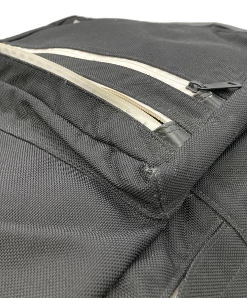 WHITE MOUNTAINEERING（ホワイトマウンテ二アニング）WHITE MOUNTAINEERING (ホワイトマウンテ二アニング) PORTER (ポーター) リュック ブラックの古着・服飾アイテム