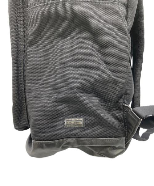WHITE MOUNTAINEERING（ホワイトマウンテ二アニング）WHITE MOUNTAINEERING (ホワイトマウンテ二アニング) PORTER (ポーター) リュック ブラックの古着・服飾アイテム