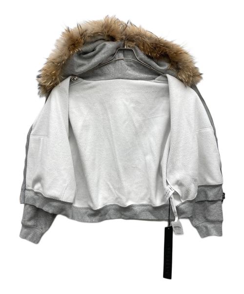 QUEENHOT CONTERENT（クイーンホット コンテンツ）QUEENHOT CONTERENT (クイーンホット コンテンツ) ファー付きダブルジップ裏起毛パーカー グレー サイズ:6の古着・服飾アイテム