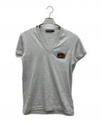 DOLCE & GABBANAドルチェ＆ガッバーナ）の古着「メタルプレートVネックTシャツ」｜グレー