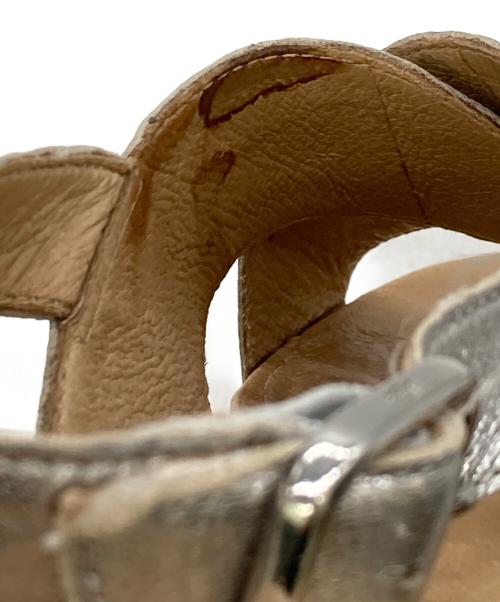 UGG（アグ）UGG (アグ) Shoshana Metallic シルバー サイズ:USA5の古着・服飾アイテム