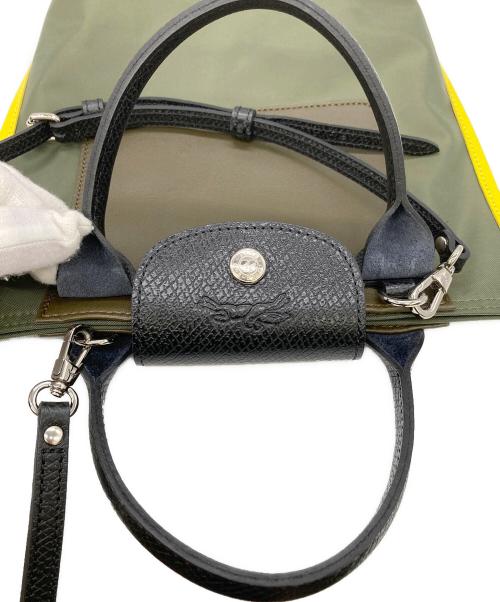 LONGCHAMP（ロンシャン）LONGCHAMP (ロンシャン) ナイロンショルダーバッグ オリーブの古着・服飾アイテム