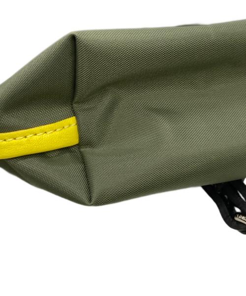 LONGCHAMP（ロンシャン）LONGCHAMP (ロンシャン) ナイロンショルダーバッグ オリーブの古着・服飾アイテム