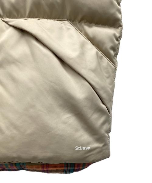 stussy（ステューシー）stussy (ステューシー) ダウンベスト ベージュ サイズ:Ｍの古着・服飾アイテム