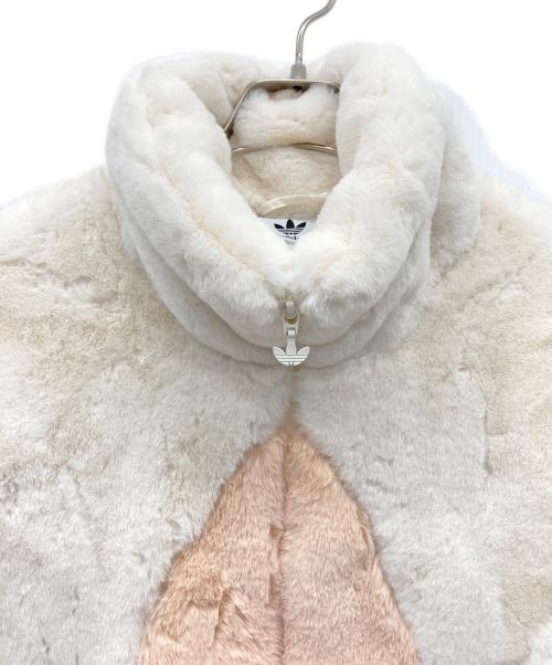 adidas（アディダス）adidas (アディダス) フェイクファージャケット アイボリー サイズ:2XOの古着・服飾アイテム