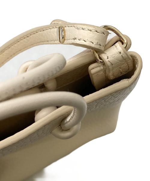 FURLA（フルラ）FURLA (フルラ) ミニショルダーバッグ アイボリーの古着・服飾アイテム