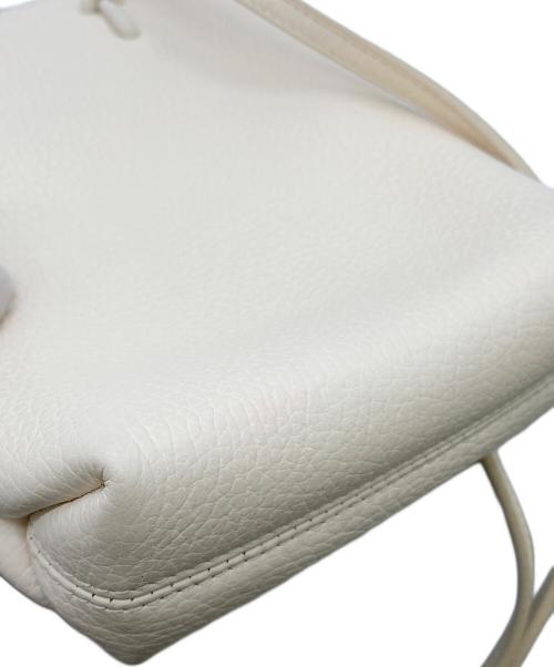 FURLA（フルラ）FURLA (フルラ) ミニショルダーバッグ アイボリーの古着・服飾アイテム