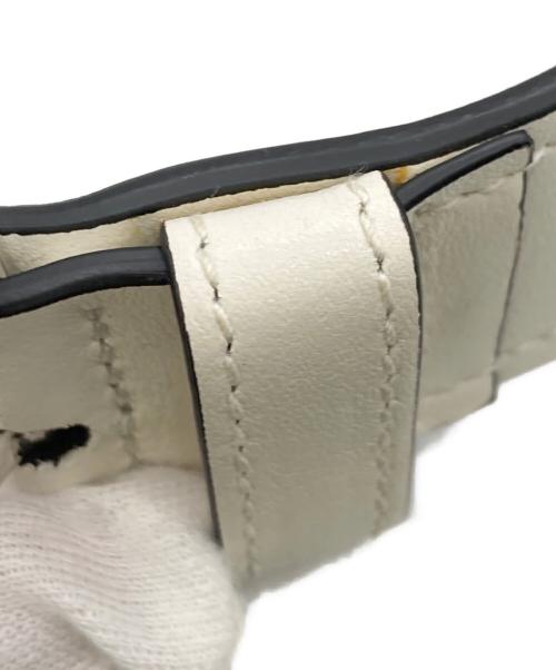 PRADA（プラダ）PRADA (プラダ) GRACE LUX（グレース ルクス） ホワイトの古着・服飾アイテム