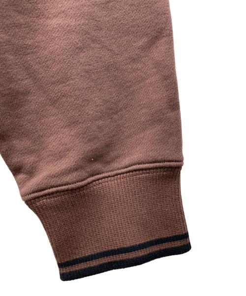FRED PERRY（フレッドペリー）FRED PERRY (フレッドペリー) 胸ロゴスウェット ブラウン サイズ:UK10の古着・服飾アイテム