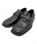 GUCCIグッチ）の古着「スクエアトゥシェリーラインビットローファー」｜ブラック