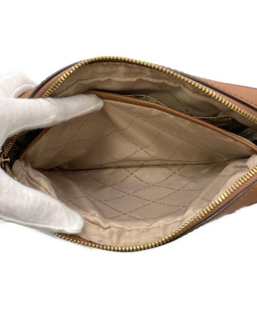 MICHAEL KORS（マイケル・コース）MICHAEL KORS (マイケル・コース) MKモノグラムショルダーバッグ ベージュの古着・服飾アイテム