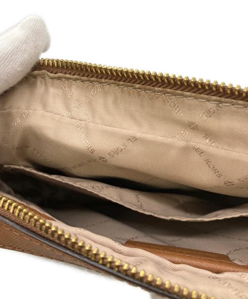 MICHAEL KORS（マイケル・コース）MICHAEL KORS (マイケル・コース) MKモノグラムショルダーバッグ ベージュの古着・服飾アイテム