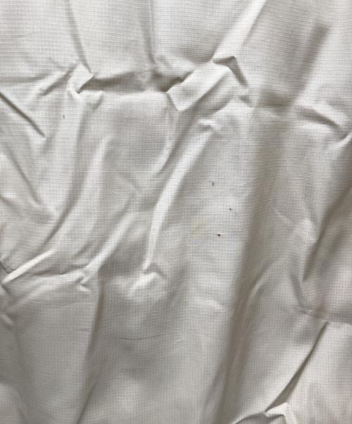 NUMERALS（ヌメラルズ）NUMERALS (ヌメラルズ) ダウンジャケット ベージュ サイズ:Mの古着・服飾アイテム