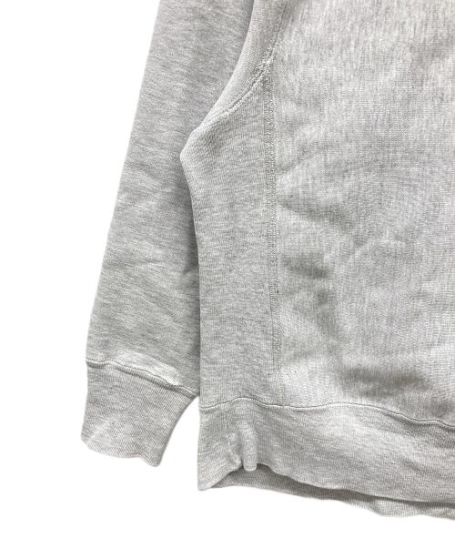Champion（チャンピオン）Champion (チャンピオン) 三段中抜きカプセルアーチプリント リバースウィーブスウェット グレー サイズ:LARGEの古着・服飾アイテム